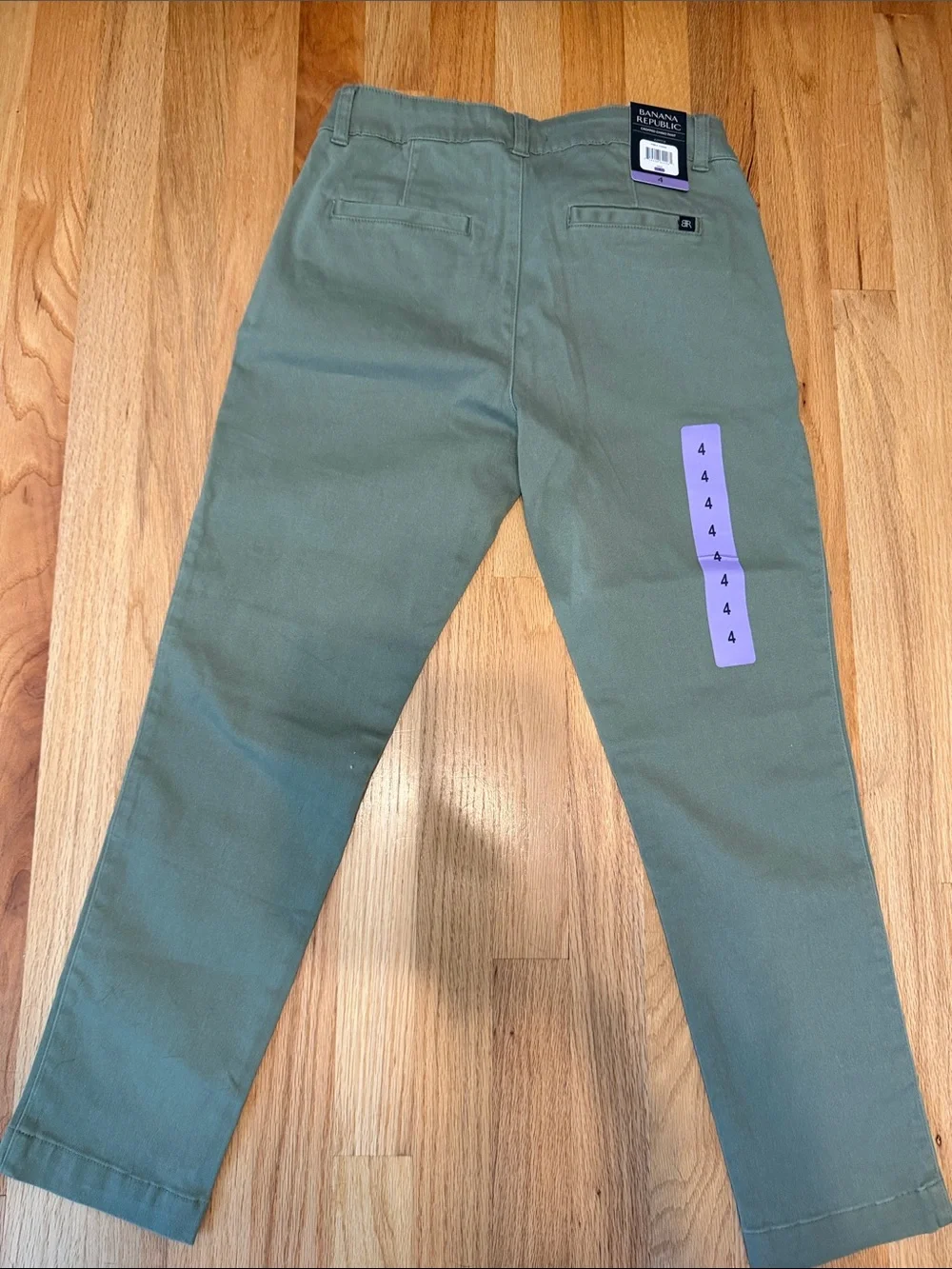Banana Republic Women’s Cropped Chino Pant - Size 4 Olive Green